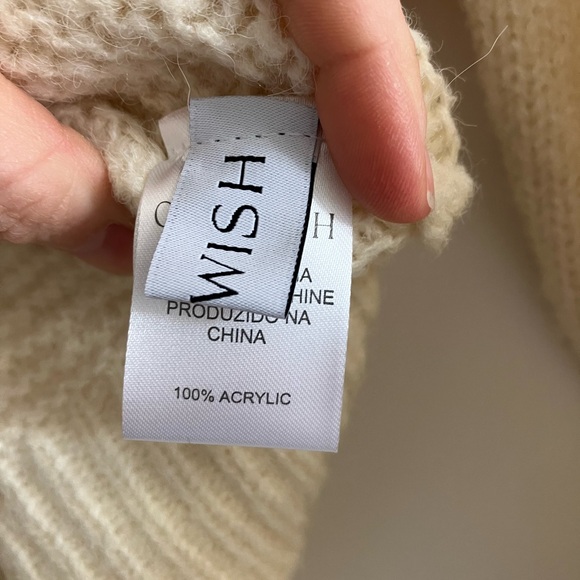 NWT Chicwish Cardigan with Heart Buttons - Picture 4 of 5